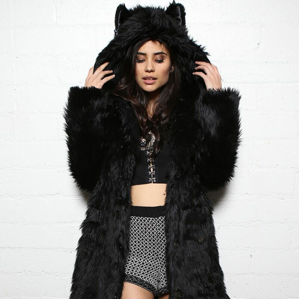 SPIRITHOODS CLASSIC BLACK WOLF FAUX FUR COAT